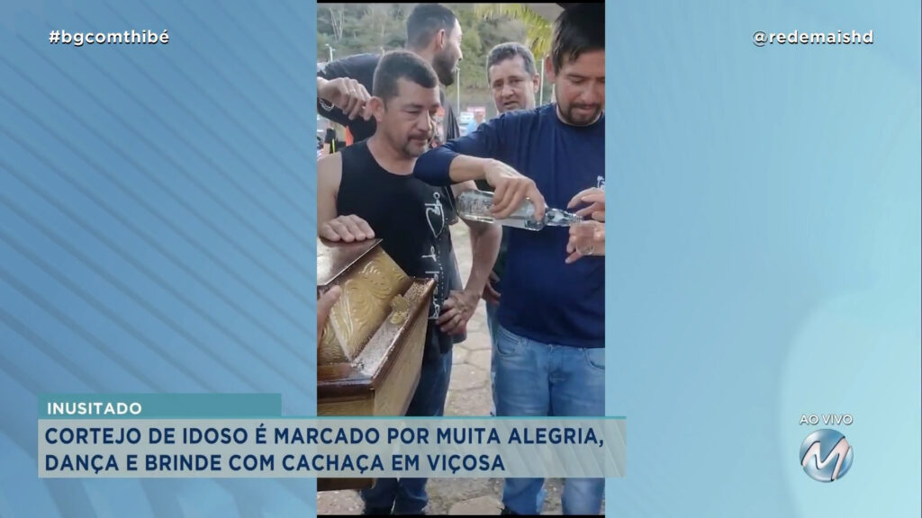 CORTEJO DE IDOSO É MARCADO POR MUITA ALEGRIA, DANÇA E BRINDE COM CACHAÇA EM VIÇOSA