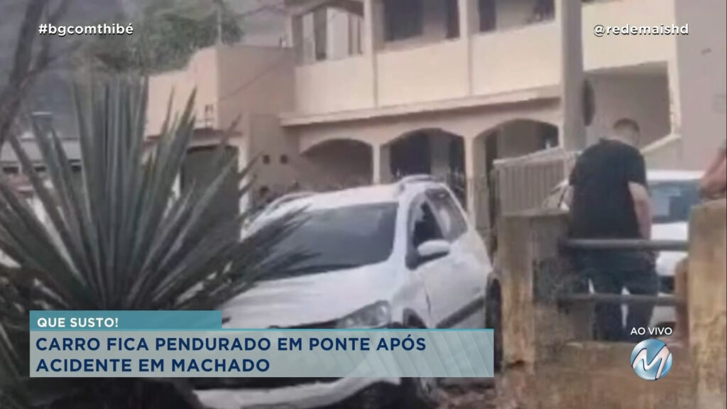 SUSTO: CARRO FICA PENDURADO EM PONTE APÓS ACIDENTE