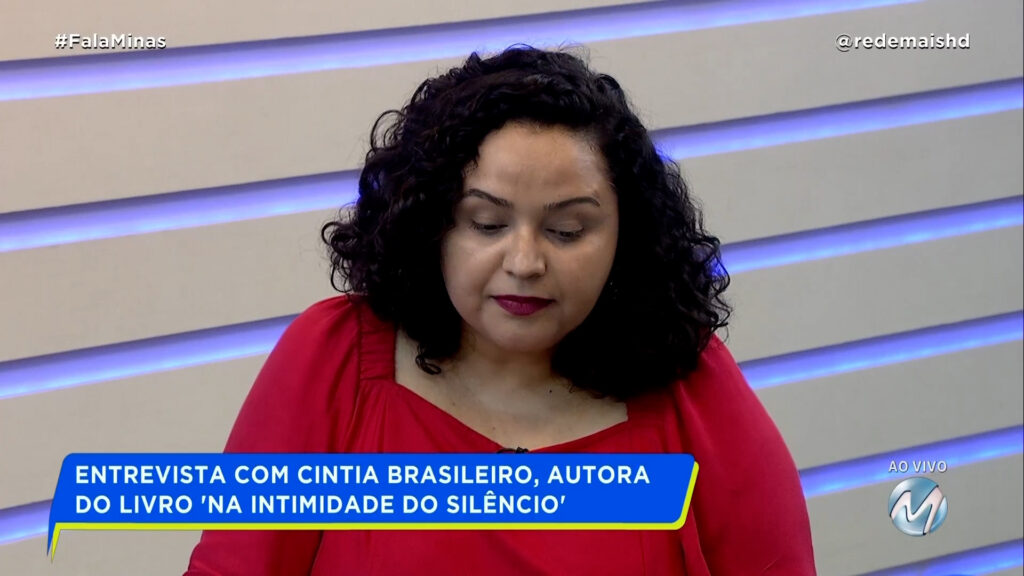 ENTREVISTA COM CINTIA BRASILEIRO, AUTORA DO LIVRO ‘NA INTIMIDADE DO SILÊNCIO’