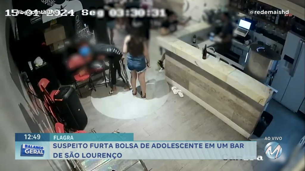 FLAGRA: SUSPEITO FURTA BOLSA DE ADOLESCENTE EM UM BAR DE SÃO LOURENÇO