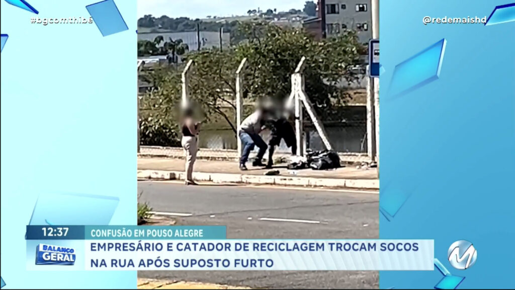 EMPRESÁRIO E CATADOR DE RECICLAGEM TROCAM SOCOS NA RUA APÓS SUPOSTO FURTO