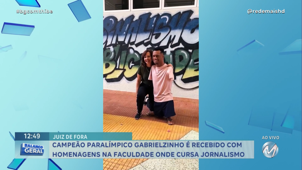 CAMPEÃO PARALÍMPICO GABRIELZINHO É RECEBIDO COM HOMENAGENS NA FACULDADE ONDE CURSA JORNALISMO